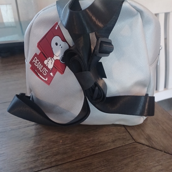 COPY - Peanuts Snoopy and Woodstock mini Backpack Red Doghouse - Picture 7 of 9